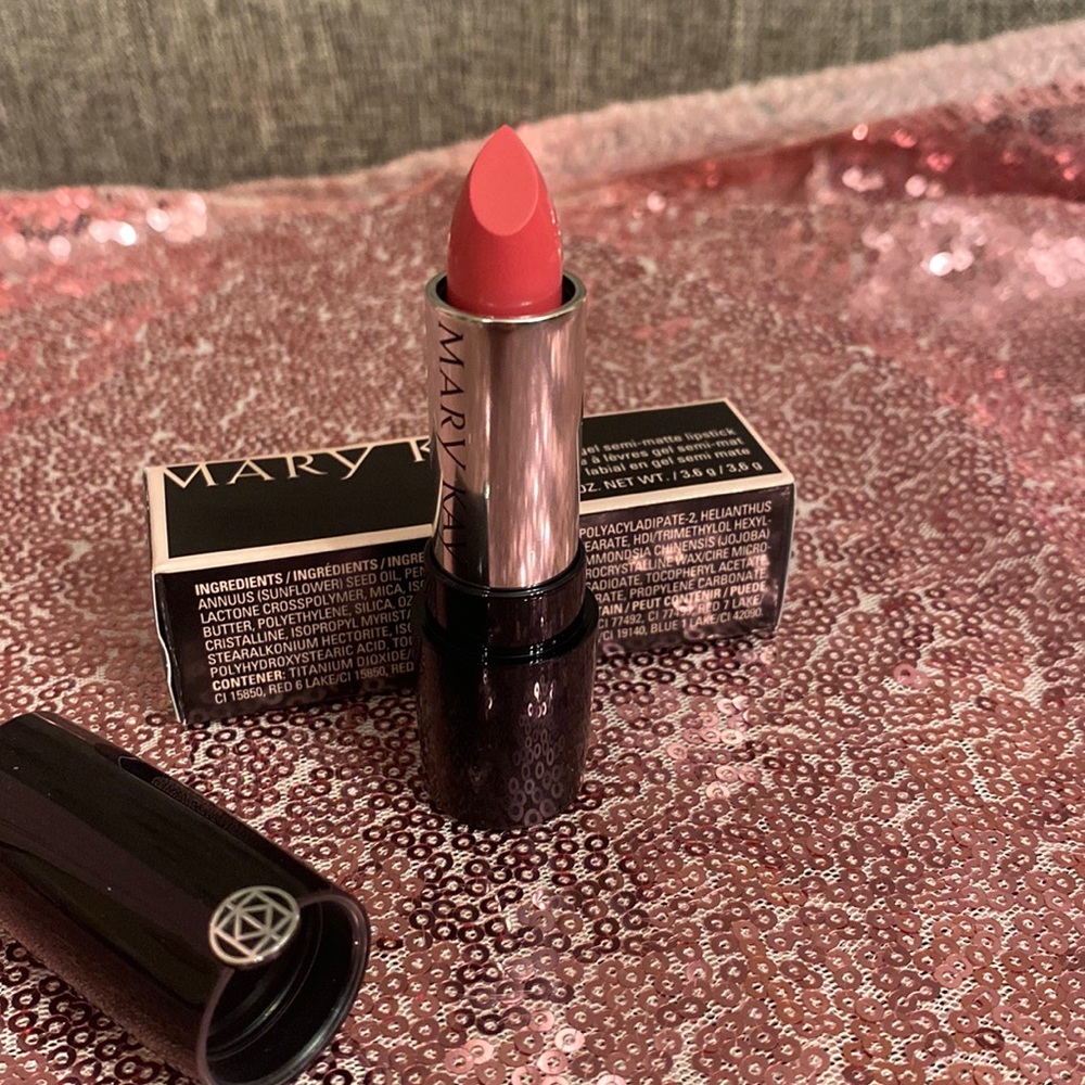 Gel Semi matte lipstick trade mark pink